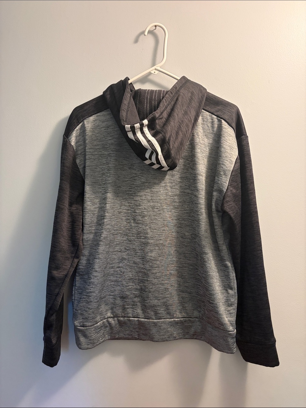 4 piece XL boys sweatshirts. - Picture 10 of 13